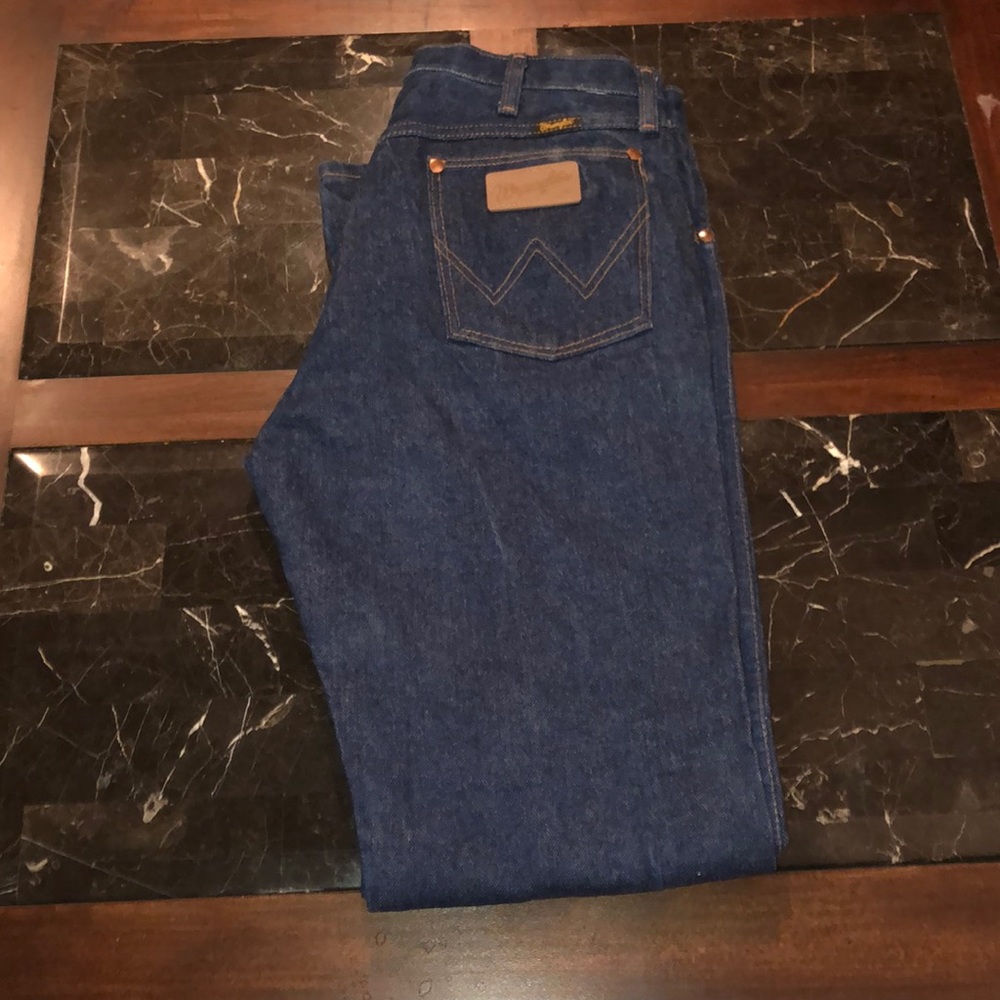 wrangler jeans (BRAND NEW)